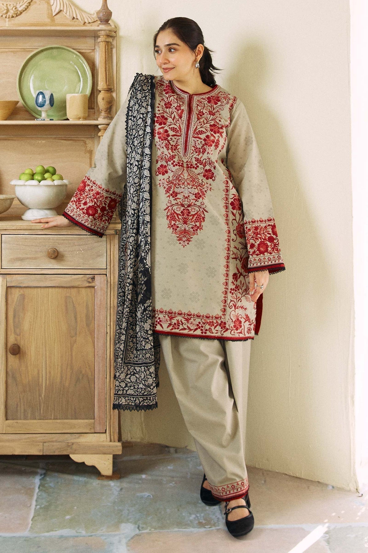 ZARASHAHJAHAN Lawn-3PC Embroidered with Digital printed Dupatta-1018
