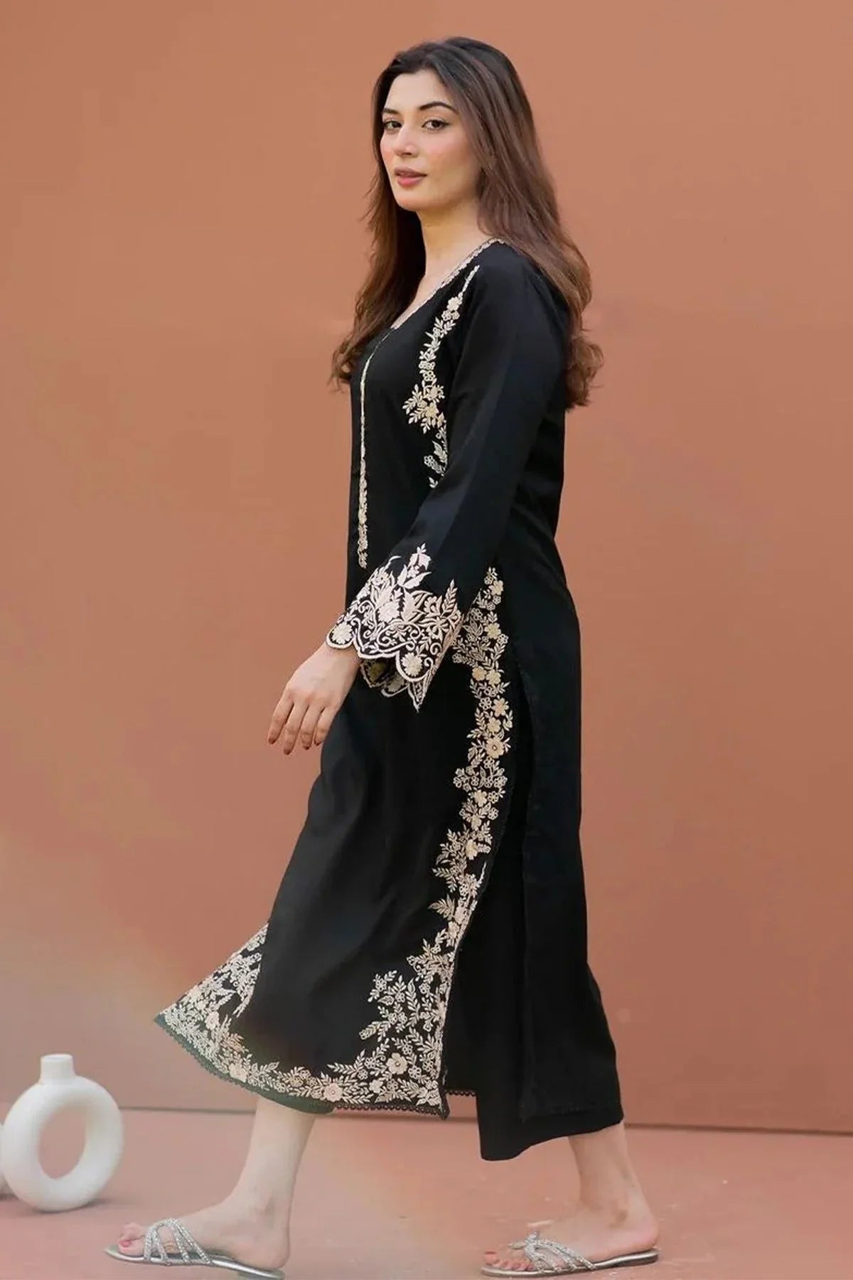 Lajwanti Lawn 2Pc Embroidered-1013